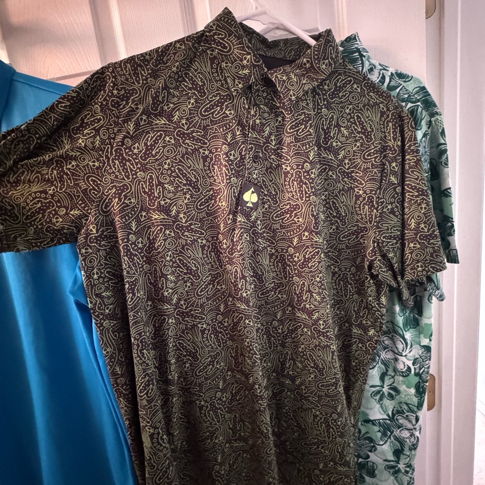 Stylish Men's Paisley Shirt - Black and Green